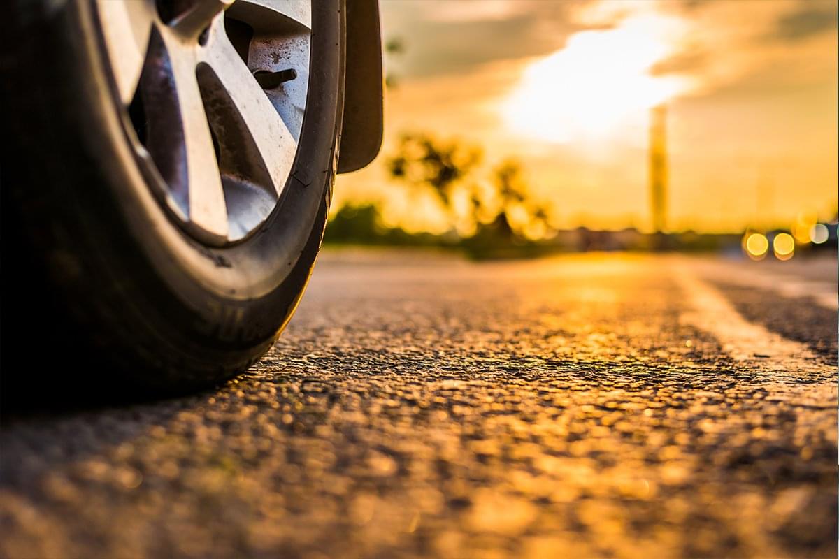 ¿Cómo afectan las altas temperaturas a los neumáticos de tu coche?
