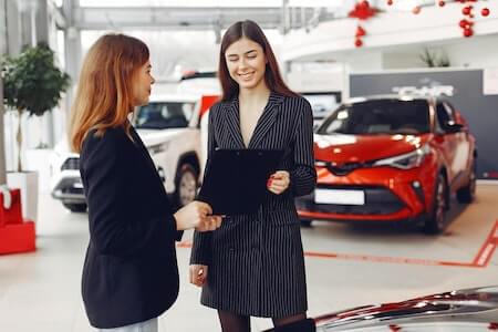 Ventajas de comprar coche en un concesionario de vehículos de ocasión