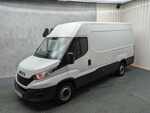IVECO DAILY 35S16 L3H2 156CV 2022 de segunda mano