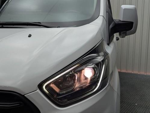 FORD TRANSIT CUSTOM 2.0 ECOBLUE 130 CV L2H1 AUTOMATICO 2020 de segunda mano