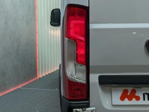 FIAT DUCATO MAXI FURGON 2.3 MJET 150CV L4 H2 2015 de segunda mano