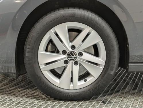 VOLKSWAGEN GOLF LIFE VARIANT 2.0 TDI 115CV DSG7 2022 de segunda mano