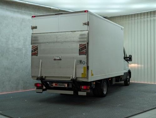 IVECO DAILY 35C16 2.3MJT 160CV CARROZADO PLATAFORMA 2022 de segunda mano