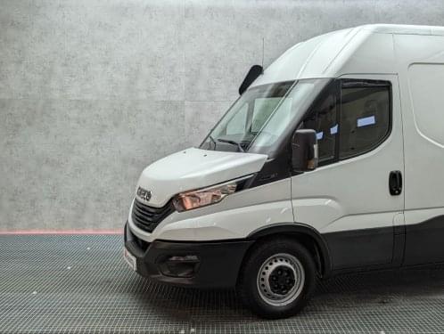 IVECO DAILY 35S16 L3H2 160CV 2022 de segunda mano