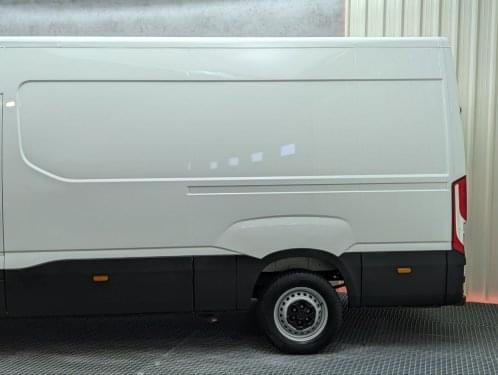 IVECO DAILY 35S16 L3H2 160CV 2022 de segunda mano