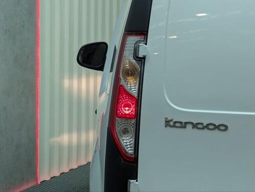 RENAULT KANGOO PROFESIONAL 1.5 BLUEDCI 80CV 2021 de segunda mano