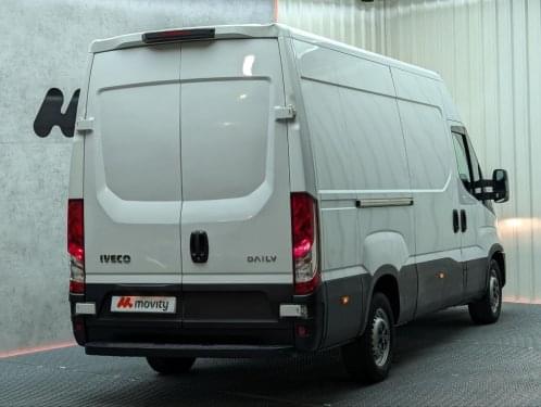 IVECO DAILY FURGON 35S16 L3H2 160CV 2022 de segunda mano