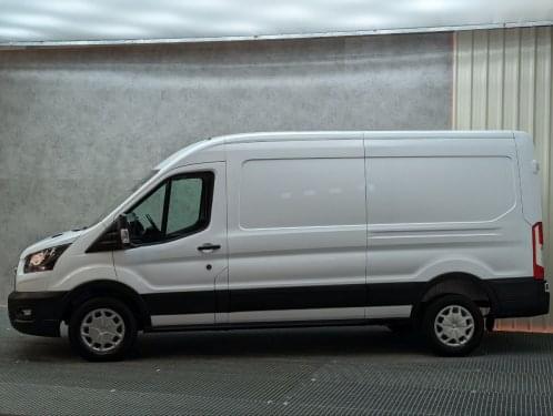 FORD TRANSIT FURGON 350 2.0 TDCI 130CV L3H2 FWD 2022 de segunda mano