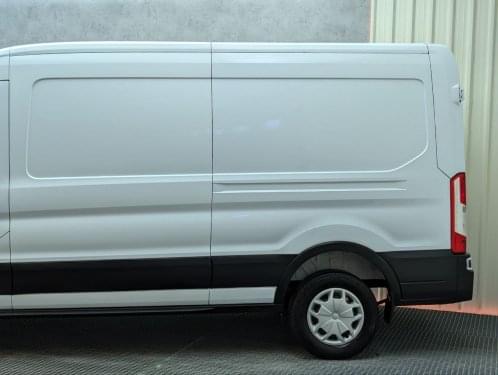 FORD TRANSIT FURGON 350 2.0 TDCI 130CV L3H2 FWD 2022 de segunda mano