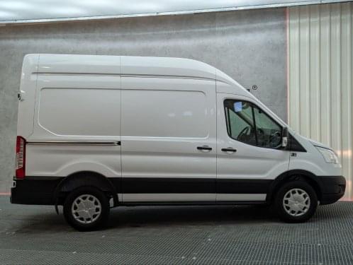 FORD TRANSIT FURGON 330 2.0 TDCI 130CV L2H3 2019 de segunda mano