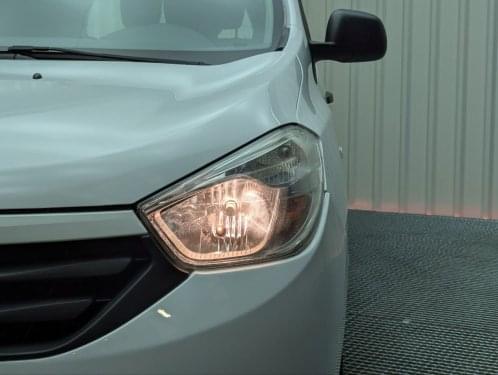 DACIA LODGY AMBIANCE 1.6 GASOLINA 102 CV 2016 de segunda mano