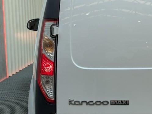 Comprar RENAULT KANGOO MAXI FURGON 1.5 BLUEDCI 95CV L2H1 2021 de segunda mano RENAULT KANGOO MAXI FURGON 1.5 BLUEDCI 95CV L2H1 2021 de segunda mano