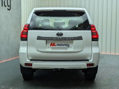 TOYOTA LAND CRUISER 2.8 D-4D 5PL GX 177CV 2018 de segunda mano