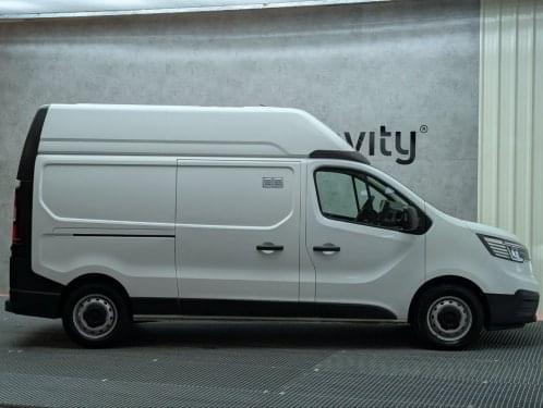 Comprar RENAULT TRAFIC FURGON 2.0 BLUE DCI 150CV L2H2 2022 de segunda mano RENAULT TRAFIC FURGON 2.0 BLUE DCI 150CV L2H2 2022 de segunda mano