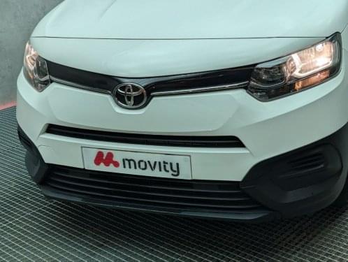 TOYOTA PROACE CITY VAN L1 1.5D 100CV GX 2022 de segunda mano