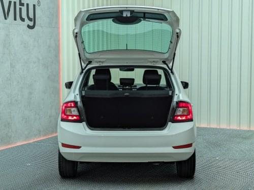 SKODA FABIA 1.0 MPI 60CV AMBITION 2020 de segunda mano