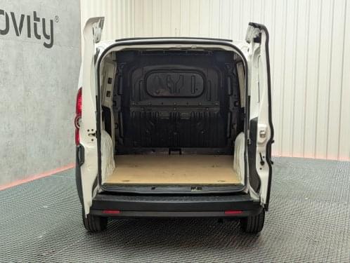 Comprar FIAT DOBLO CARGO 1.3 MJET 95CV 2021 de segunda mano FIAT DOBLO CARGO 1.3 MJET 95CV 2021 de segunda mano