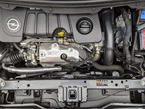 OPEL ZAFIRA TOURER 1.6 CDTI 136CV 7 PLAZAS 2016 de segunda mano