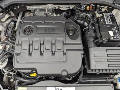 VOLKSWAGEN GOLF 2.0 TDI BMT 150 CV R-LINE VARIANT 2019 de segunda mano