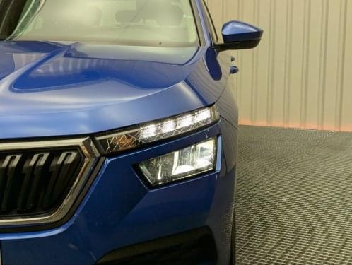 SKODA KAMIQ 1.5 TSI 150CV  DSG AMBITION 2023 de segunda mano