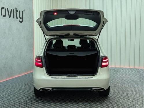 MERCEDES CLASE B B180 CDI URBAN 2015 de segunda mano