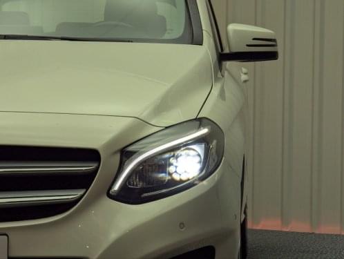 MERCEDES CLASE B B180 CDI URBAN 2015 de segunda mano