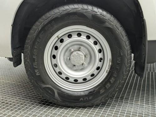 TOYOTA LAND CRUISER 2.8 D-4D 7PL GX 177CV 2020 de segunda mano