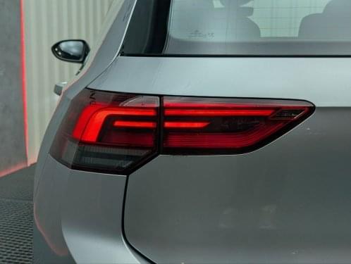 VOLKSWAGEN GOLF VIII 2.0TDI SCR 150CV DSG LIFE 2021 de segunda mano