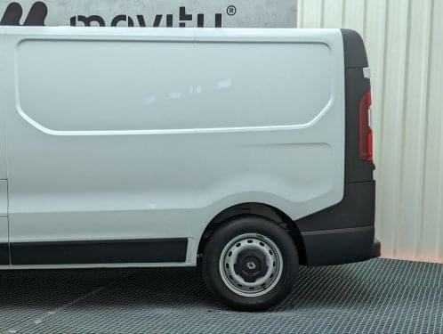 RENAULT TRAFIC FURGON 27 L1H1 DCI 95CV 2018 de segunda mano