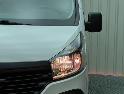 RENAULT TRAFIC FURGON 27 L1H1 DCI 95CV 2018 de segunda mano