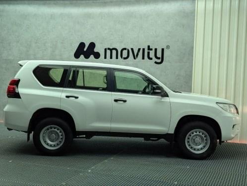 TOYOTA LAND CRUISER 2.8 D-4D 7PL GX 177CV 2020 de segunda mano