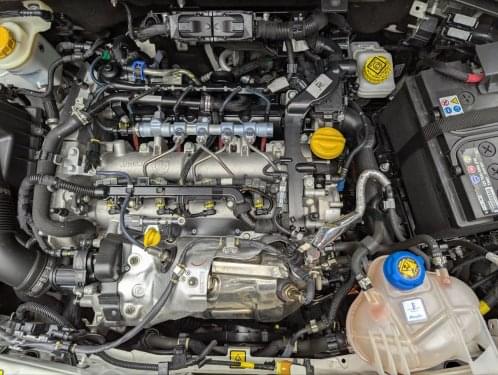 FIAT DOBLO COMBI PANORAMA EASY 1.6 MULTIJET 105CV 2023 de segunda mano