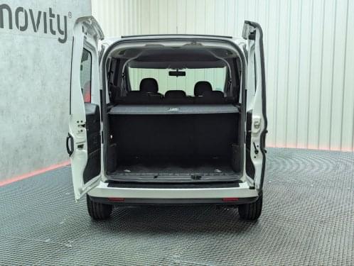 FIAT DOBLO COMBI PANORAMA EASY 1.6 MULTIJET 105CV 2023 de segunda mano