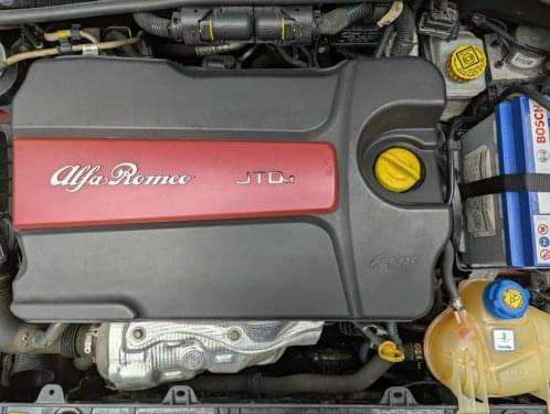 ALFA ROMEO MITO 1.6JTDM DISTINCTIVE  120CV 2010 de segunda mano