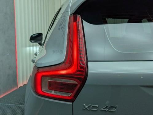 VOLVO XC40 B3 G CORE AUTO 163CV 2023 de segunda mano