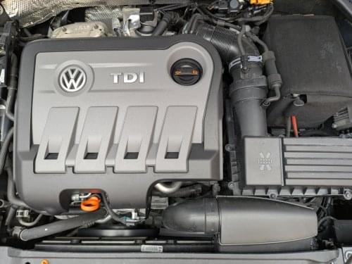VOLKSWAGEN JETTA 2.0 TDI 140CV SPORT 2011 de segunda mano