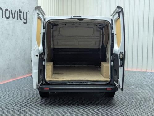 RENAULT TRAFIC FURGON 2.0 BLUEDCI 130CV L1H1 2023 de segunda mano