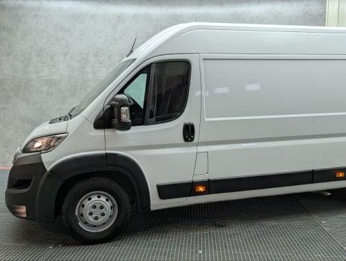CITROEN JUMPER  FURGON MAXI  2.2 BLUEHDI 140CV L4 H2 2023 de segunda mano