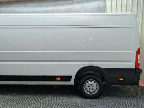 CITROEN JUMPER  FURGON MAXI  2.2 BLUEHDI 140CV L4 H2 2023 de segunda mano