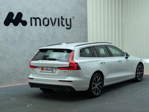 VOLVO V60 2.0 B4 (D) MOMENTUM PRO AUTO 2022 de segunda mano