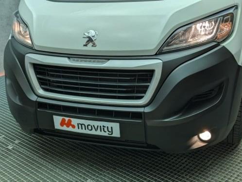 PEUGEOT BOXER FURGON 2.2 BLUE HDI 140 335 L2H2 PREMIUM 2020 de segunda mano