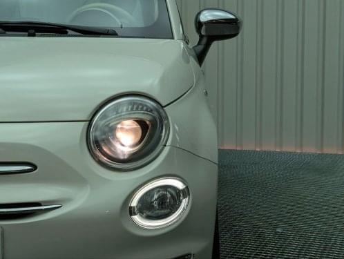 FIAT 500 1.2 8V 70CV LOUNGE 2018 de segunda mano