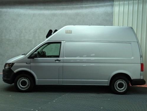 VOLKSWAGEN TRANSPORTER FURGON 2.0TDI 102CV L2 H2 2019 de segunda mano