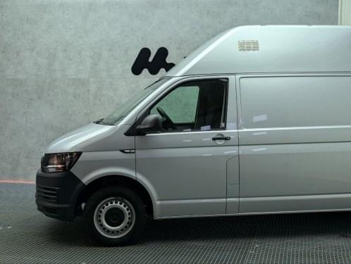 VOLKSWAGEN TRANSPORTER FURGON 2.0TDI 102CV L2 H2 2019 de segunda mano