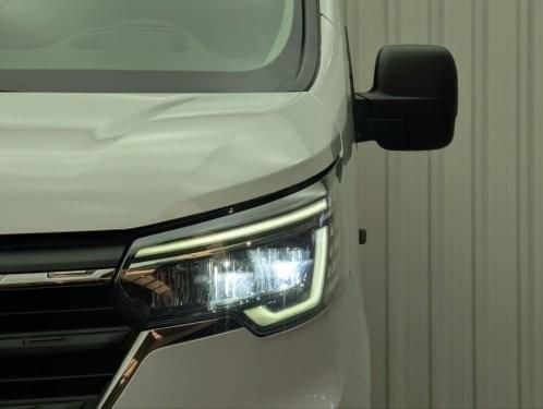 RENAULT TRAFIC FURGON 2.0 BLUEDCI 130CV L2H1 2023 de segunda mano