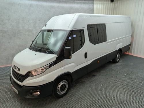 IVECO DAILY COMBI 35S16 2.3 156CV 6 PLAZAS L4 H2 2023 de segunda mano