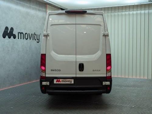 IVECO DAILY COMBI 35S16 2.3 156CV 6 PLAZAS L4 H2 2023 de segunda mano