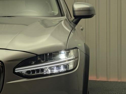 VOLVO V90 CROSS COUNTRY D4 AWD 190CV AUTO 2020 de segunda mano