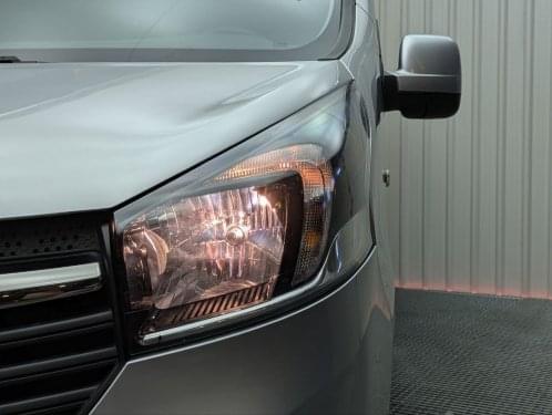 OPEL VIVARO 1.6 CDTI 125CV COMBI 9 L2 H1 2016 de segunda mano