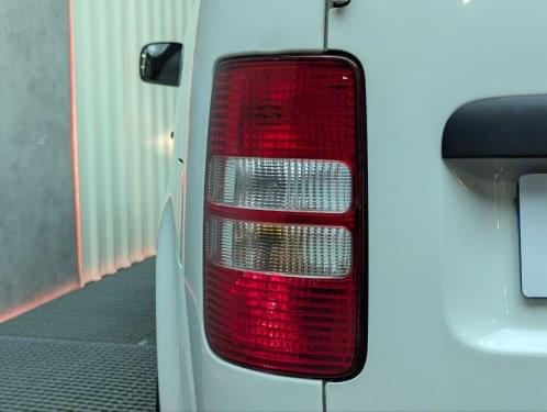 VOLKSWAGEN CADDY MAXI VAN 1.6 TDI 102CV 2011 de segunda mano